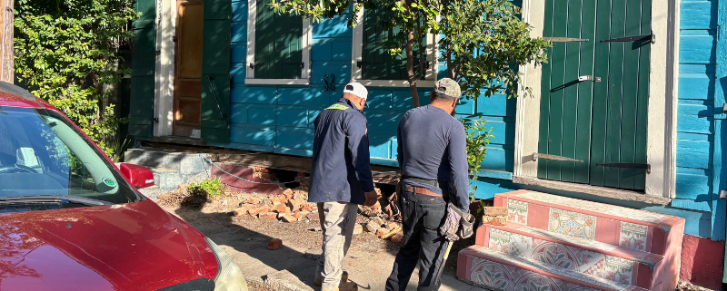 Before Foundation Entrance rebuild, client needed new entrance, foundation needed repair as well. New Orleans Foundation Repair, Porch rebuild.